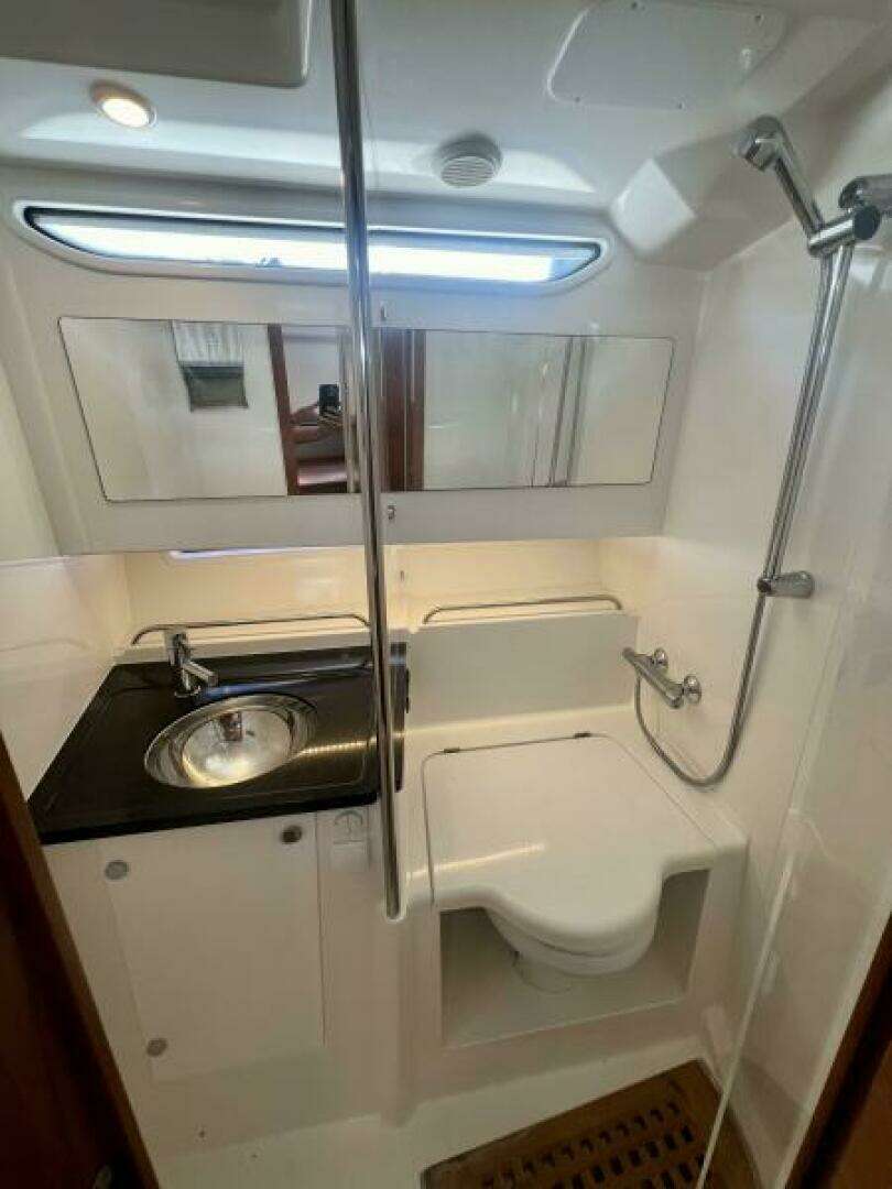 2022 Nimbus T11 - Image 26
