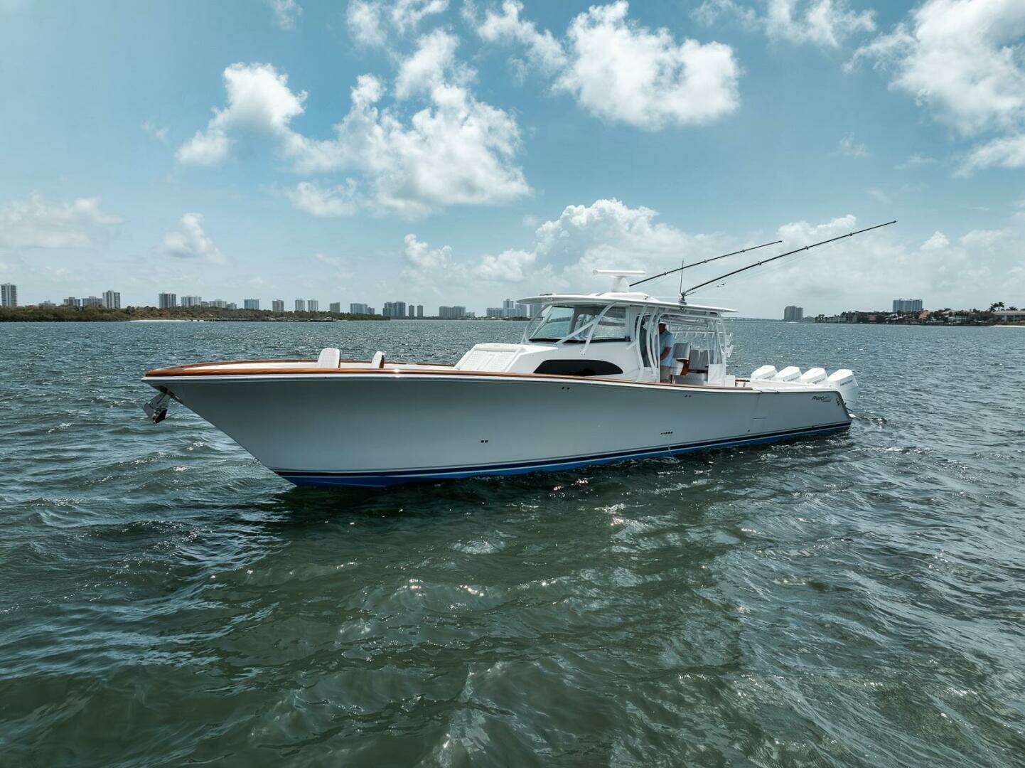 2024 Front Runner 47 CC - Image 10