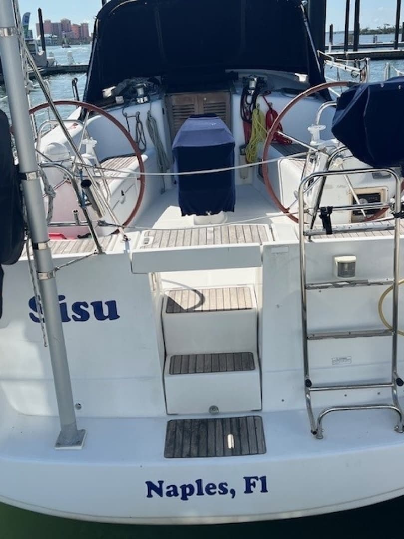 2009 Beneteau Oceanis 43 - Image 10