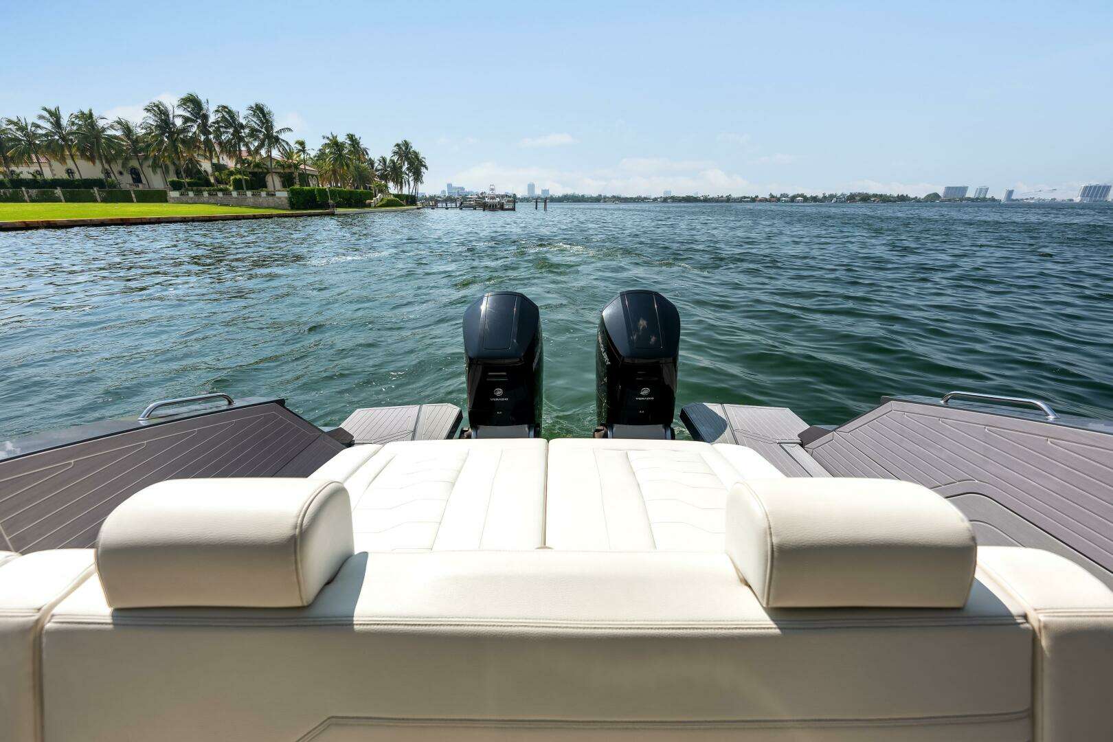 2023 Cruisers Yachts 42 GLS OB - Image 47