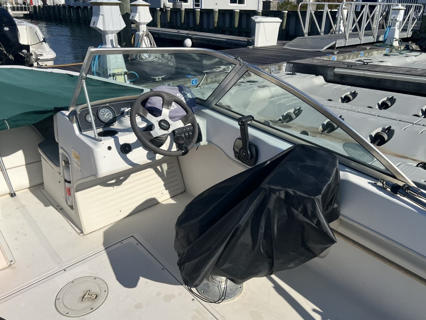 2000 Boston Whaler 18 Ventura Bowrider - Image 6