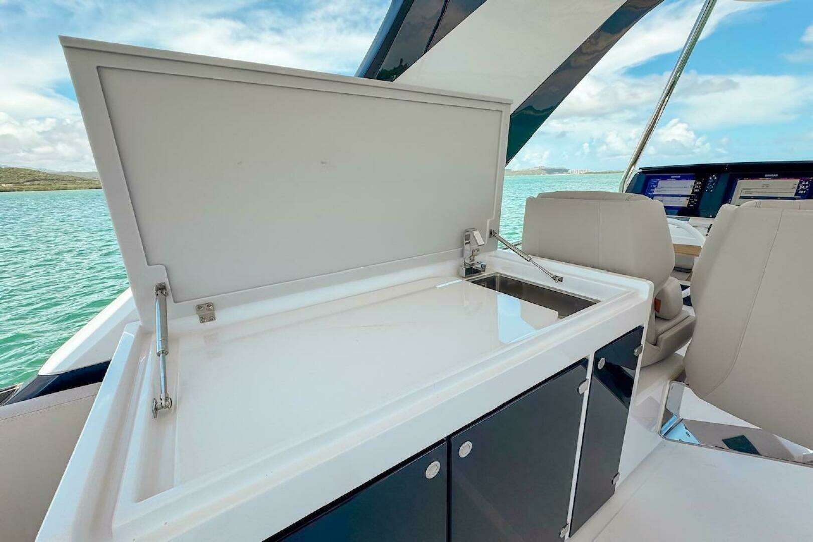 2024 Ferretti Yachts 580 - Image 27