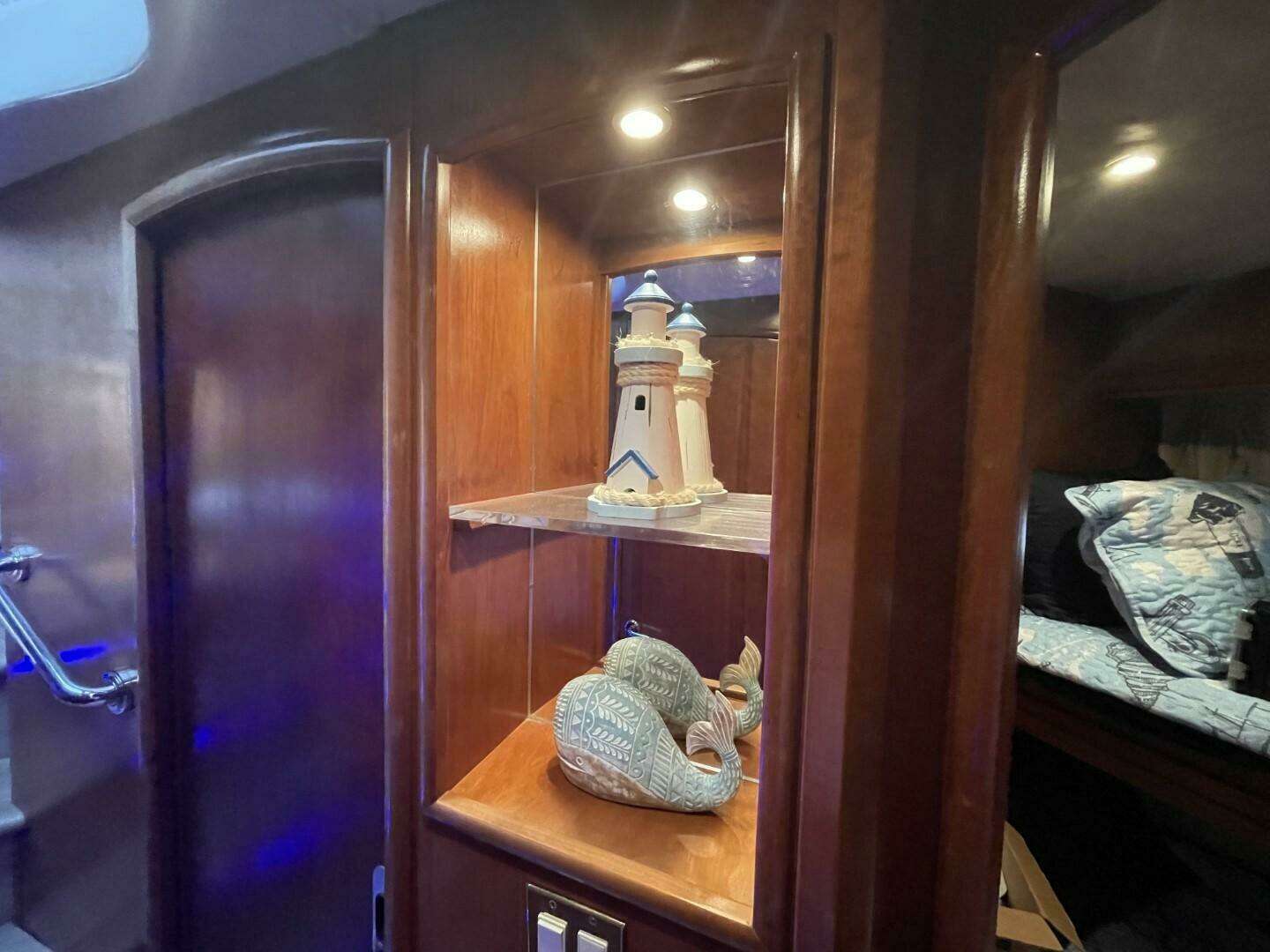 1998 Carver 53 Voyager - Image 58