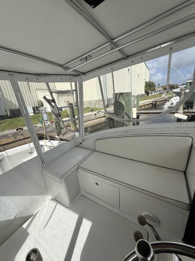 2000 Luhrs — - Image 16