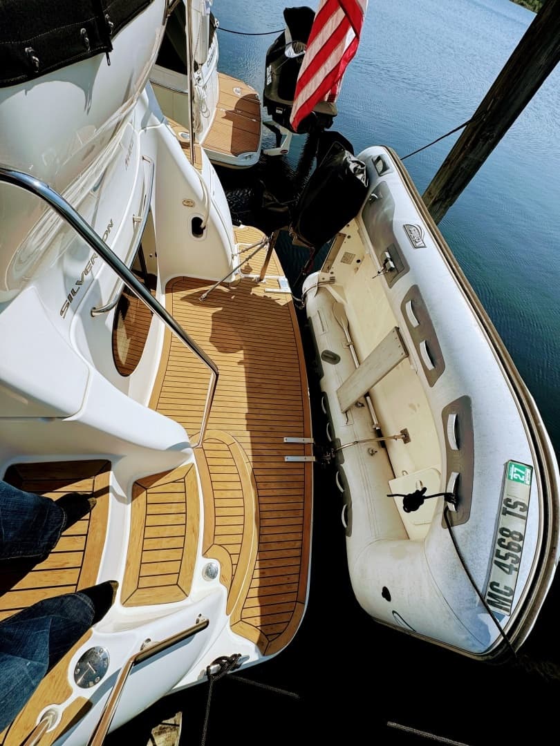 2002 Silverton 39 Motor Yacht - Image 31