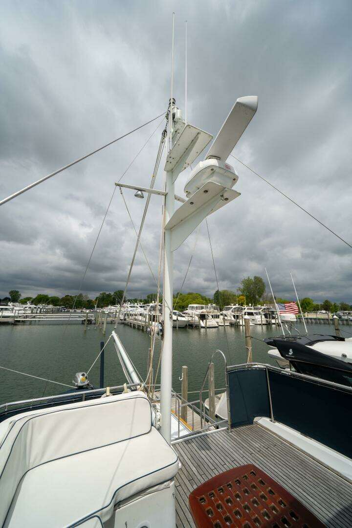 2001 Grand Banks 42 Classic - Image 20