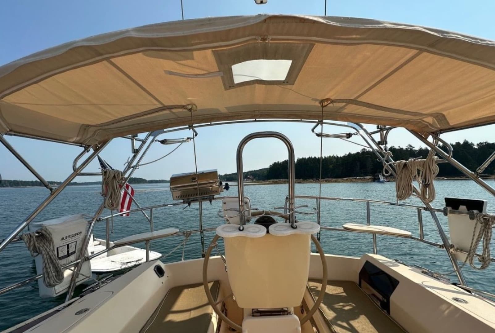 2015 Island Packet — - Image 10