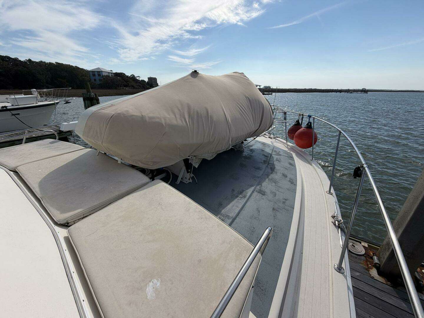 1987 Viking 44 Motor Yacht - Image 12