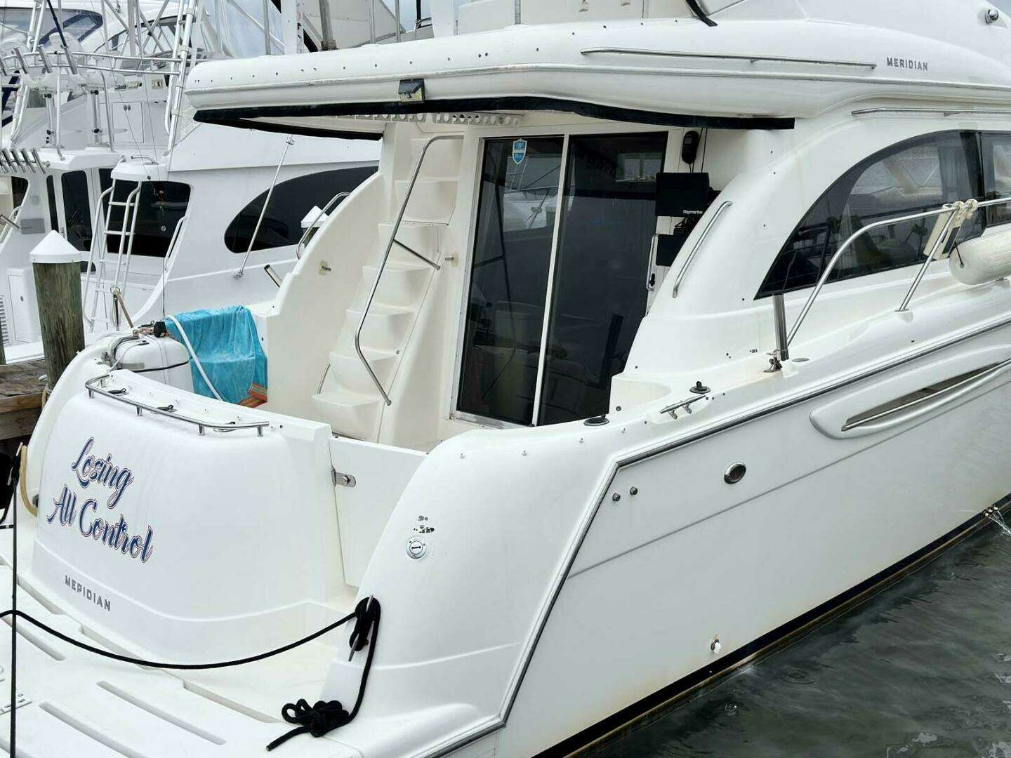 2007 Meridian 411 Sedan - Image 4