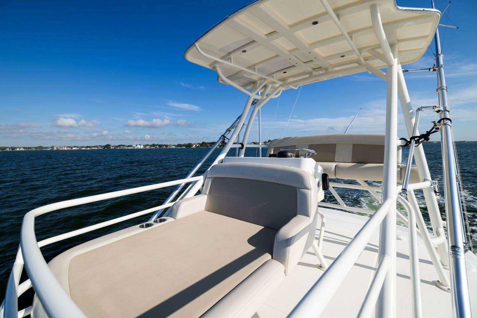 2021 Boston Whaler 420 Outrage - Image 59