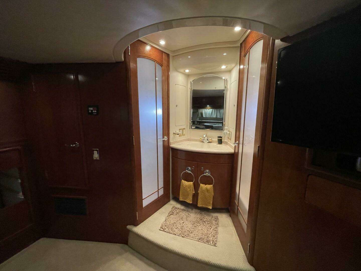 1998 Carver 53 Voyager - Image 70