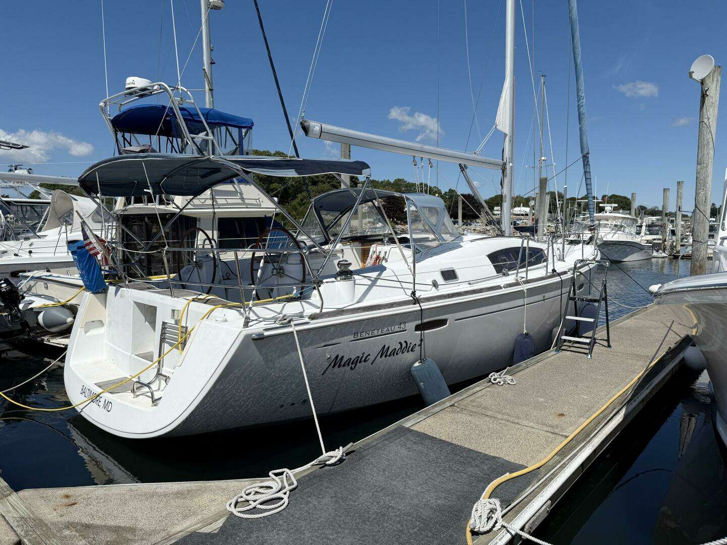 2010 Beneteau Oceanis 43 - Image 4