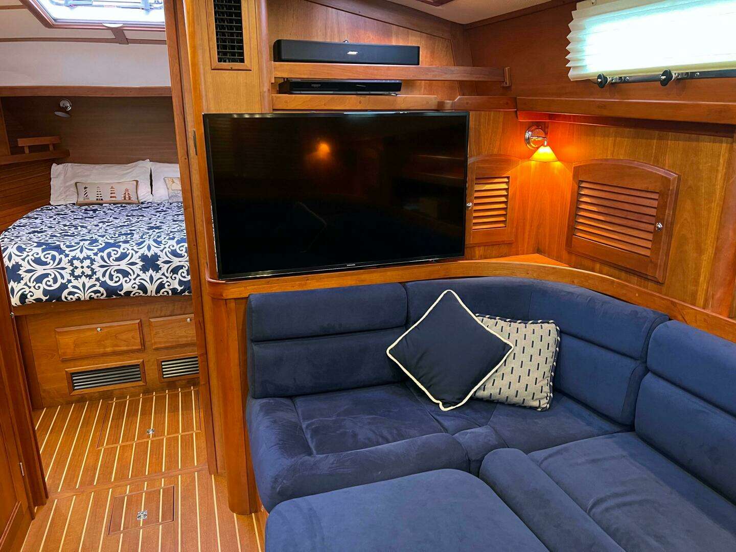 2008 Sabre 42 Hardtop Express - Image 25