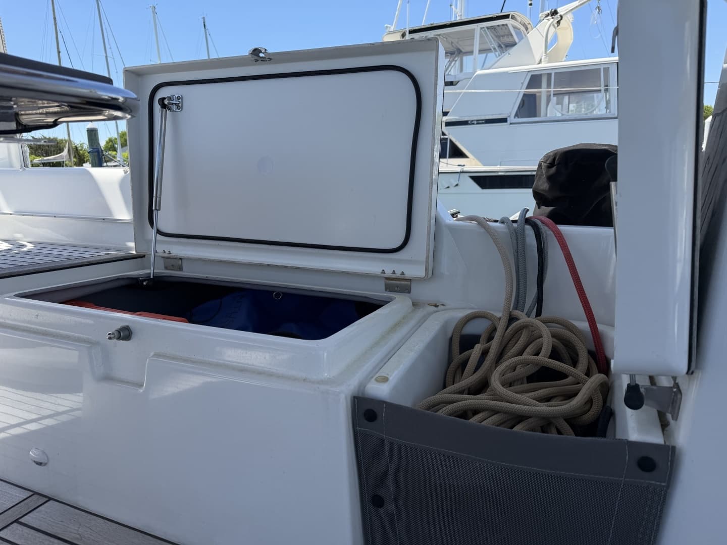 2022 Beneteau Oceanis Yacht - Image 76