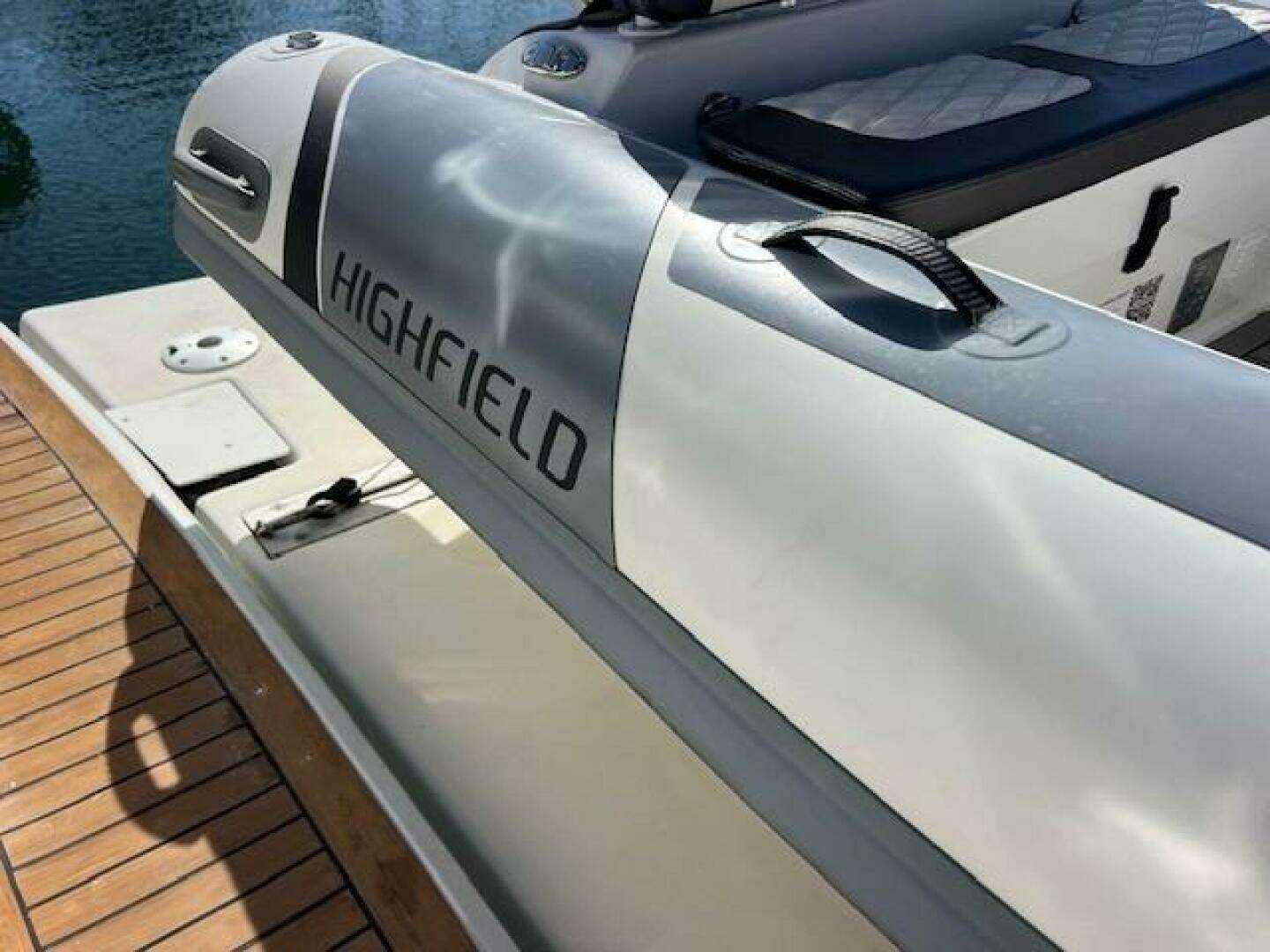 1997 Sea Ray Sundancer - Image 12
