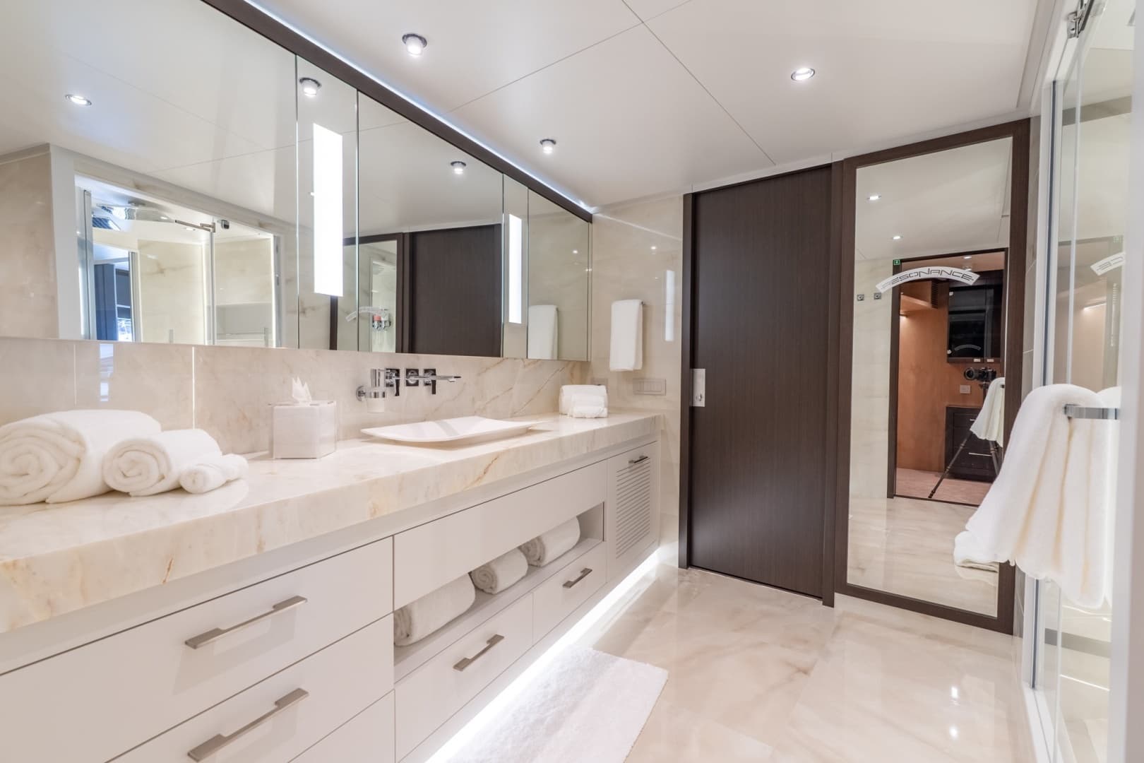 2026 Hargrave E Series Superyachts Division - Image 16