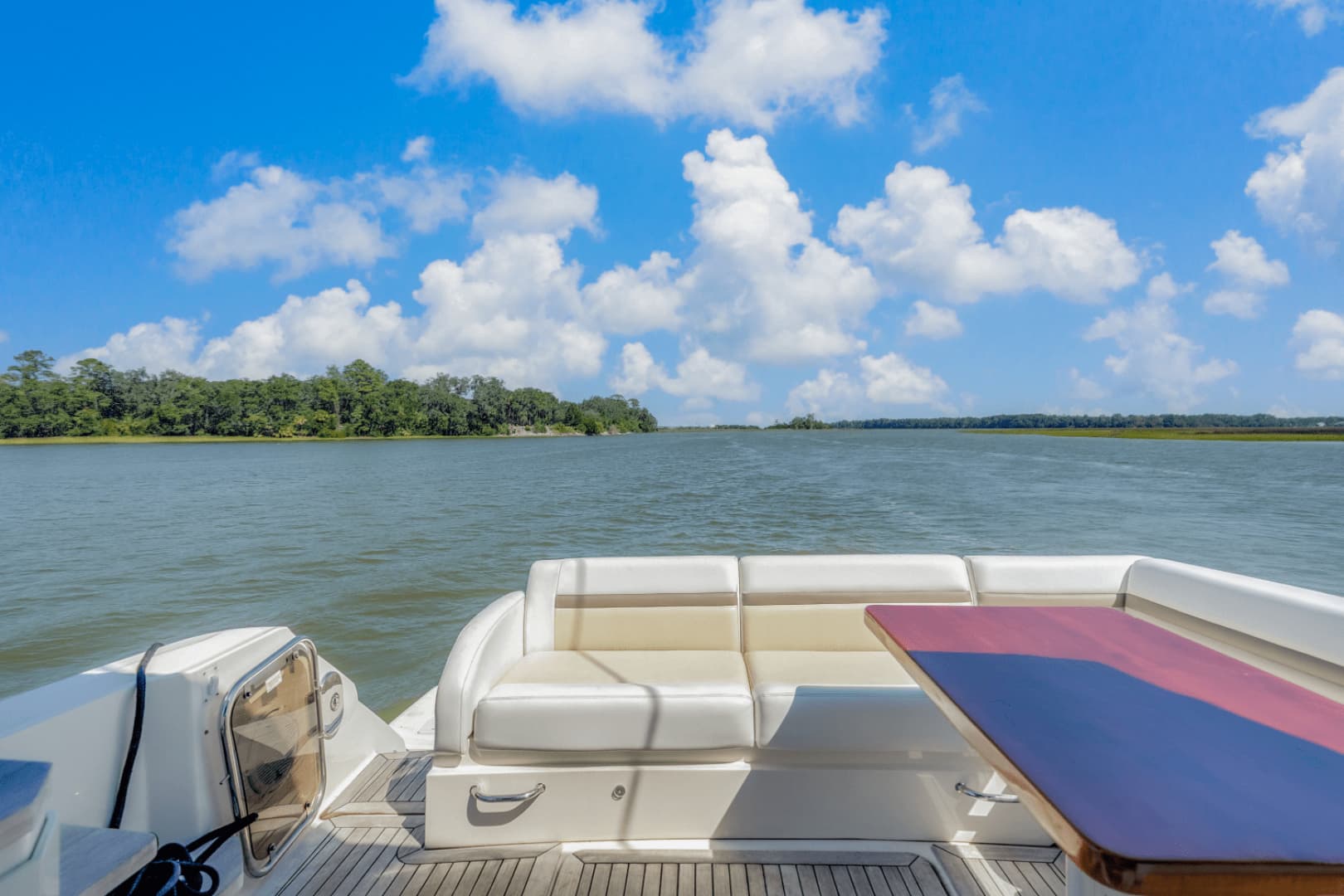2013 Sea Ray 510 SUNDANCER - Image 52