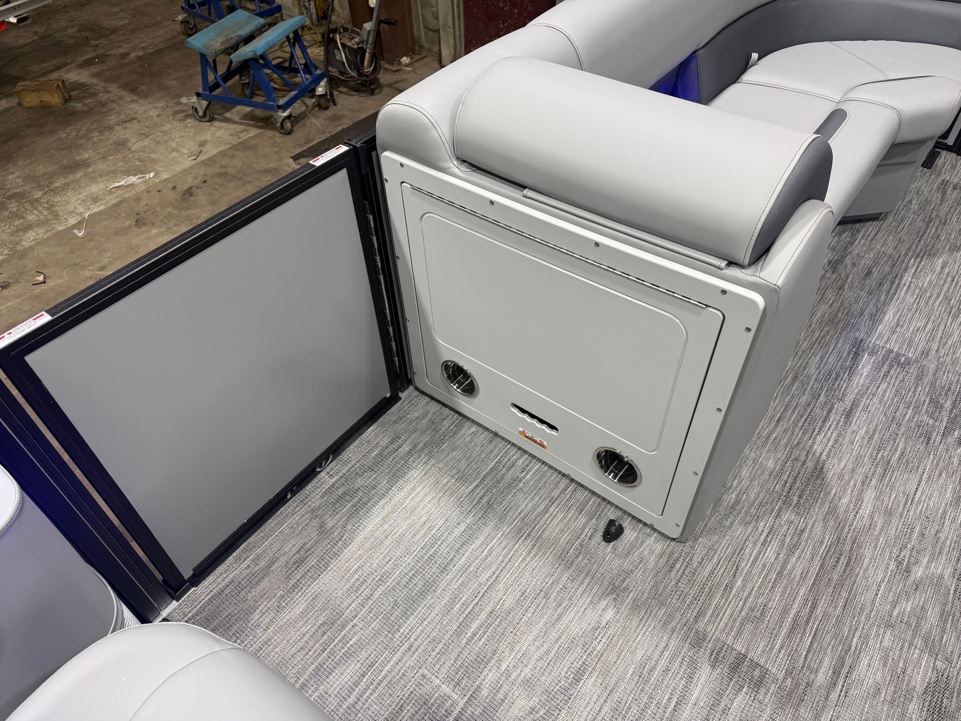 2026 Bentley Pontoons Legacy 220 Swingback & Honda 4-Stroke EFI - 24