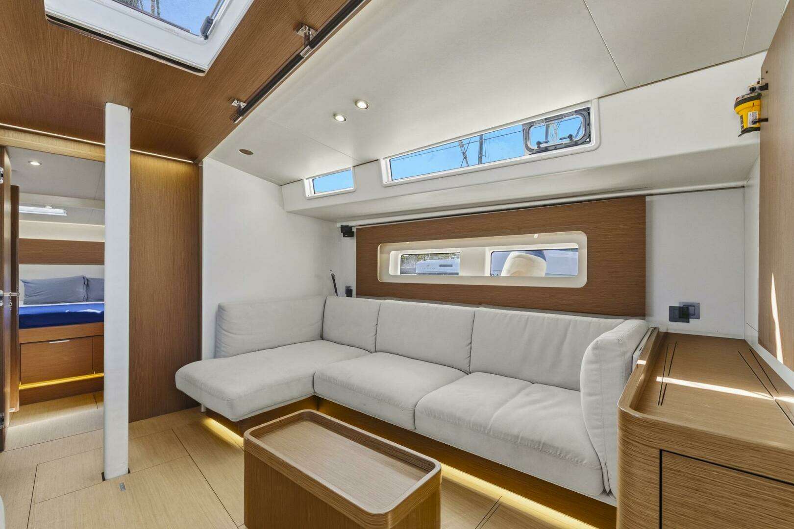 2024 Beneteau Oceanis Yacht 54 - Image 30