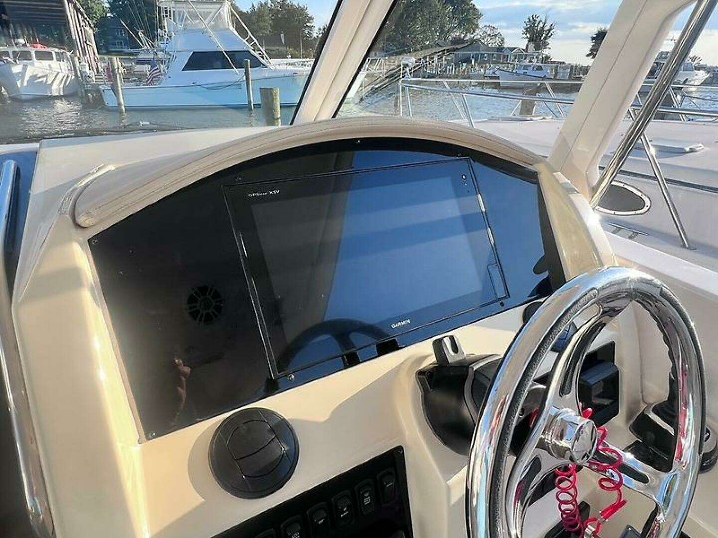 2019 Regal 33 SAV - Image 44