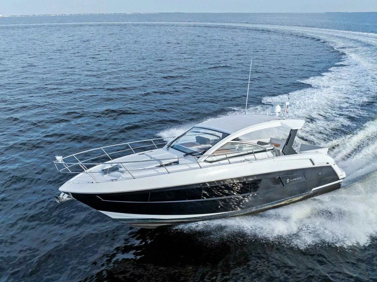 2015 Cruisers Yachts 390 Express Coupe - Image 66
