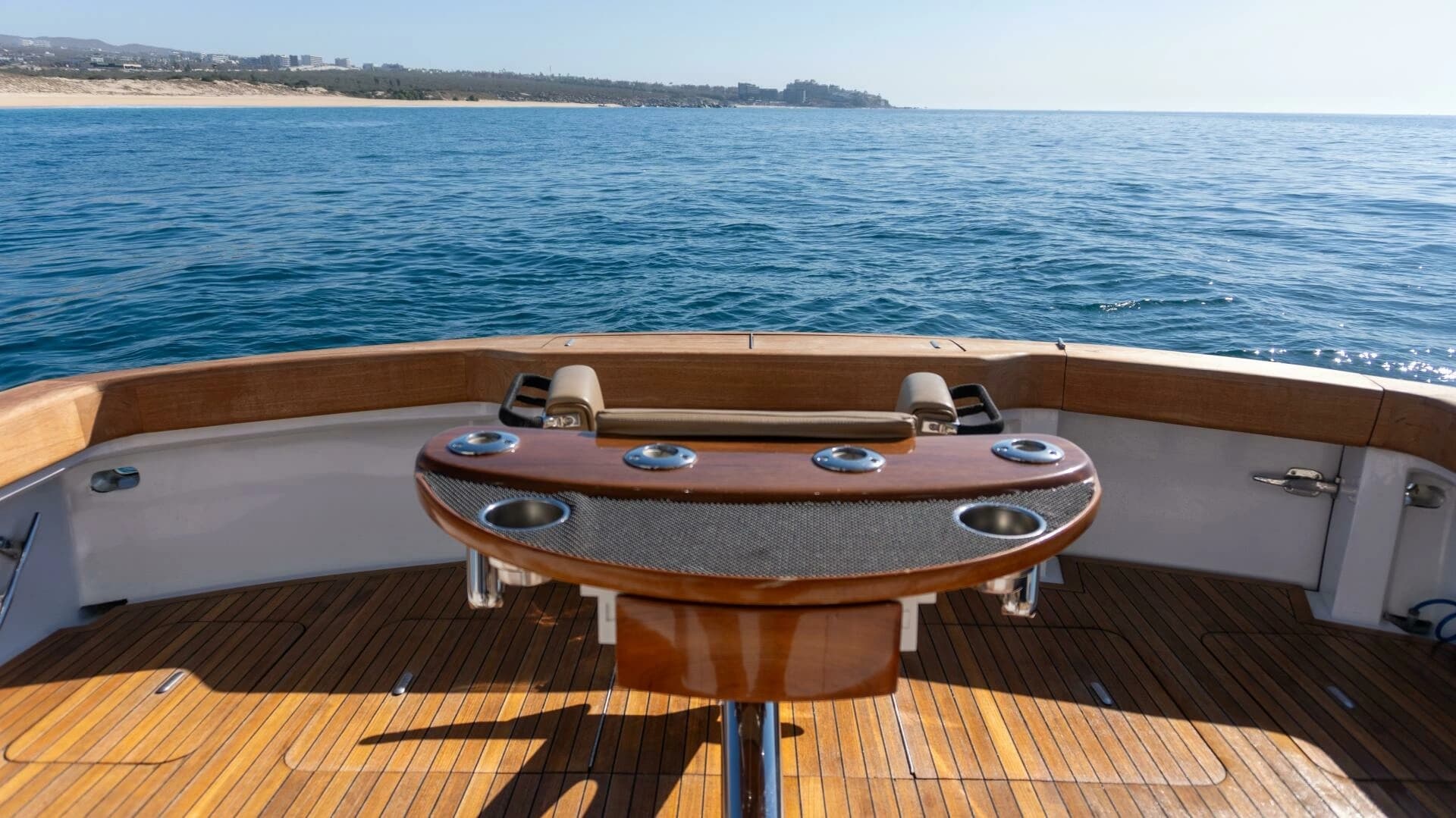 2001 Hatteras 60 Convertible - Image 37