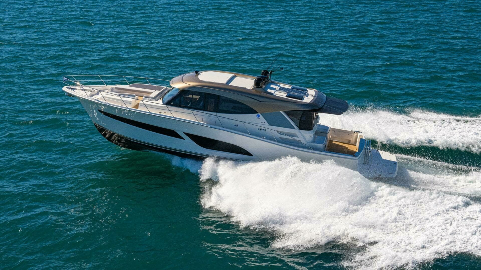 2026 Riviera 585 SUV - Image 2