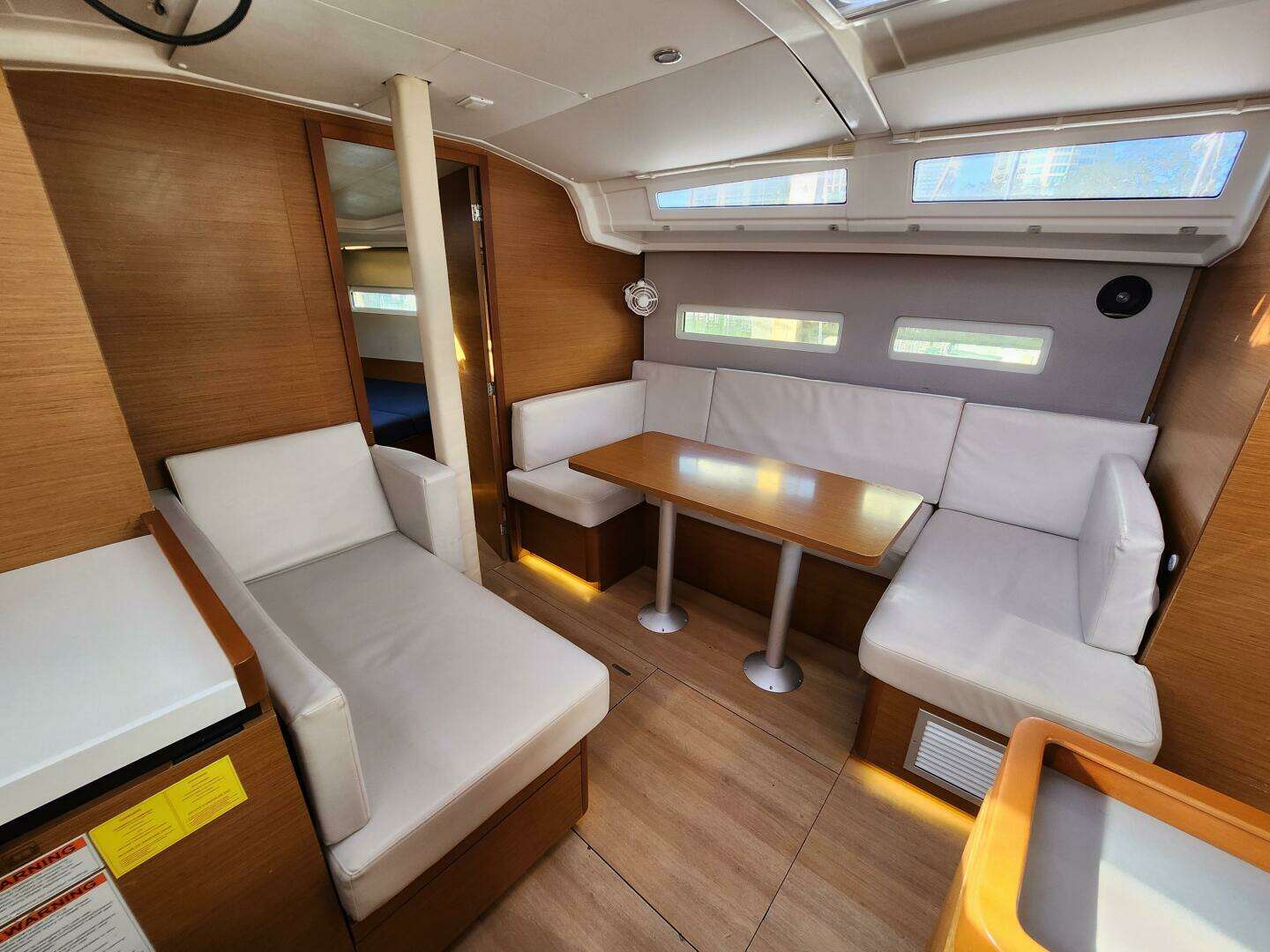 2020 Jeanneau Sun Odyssey 410 - Image 21