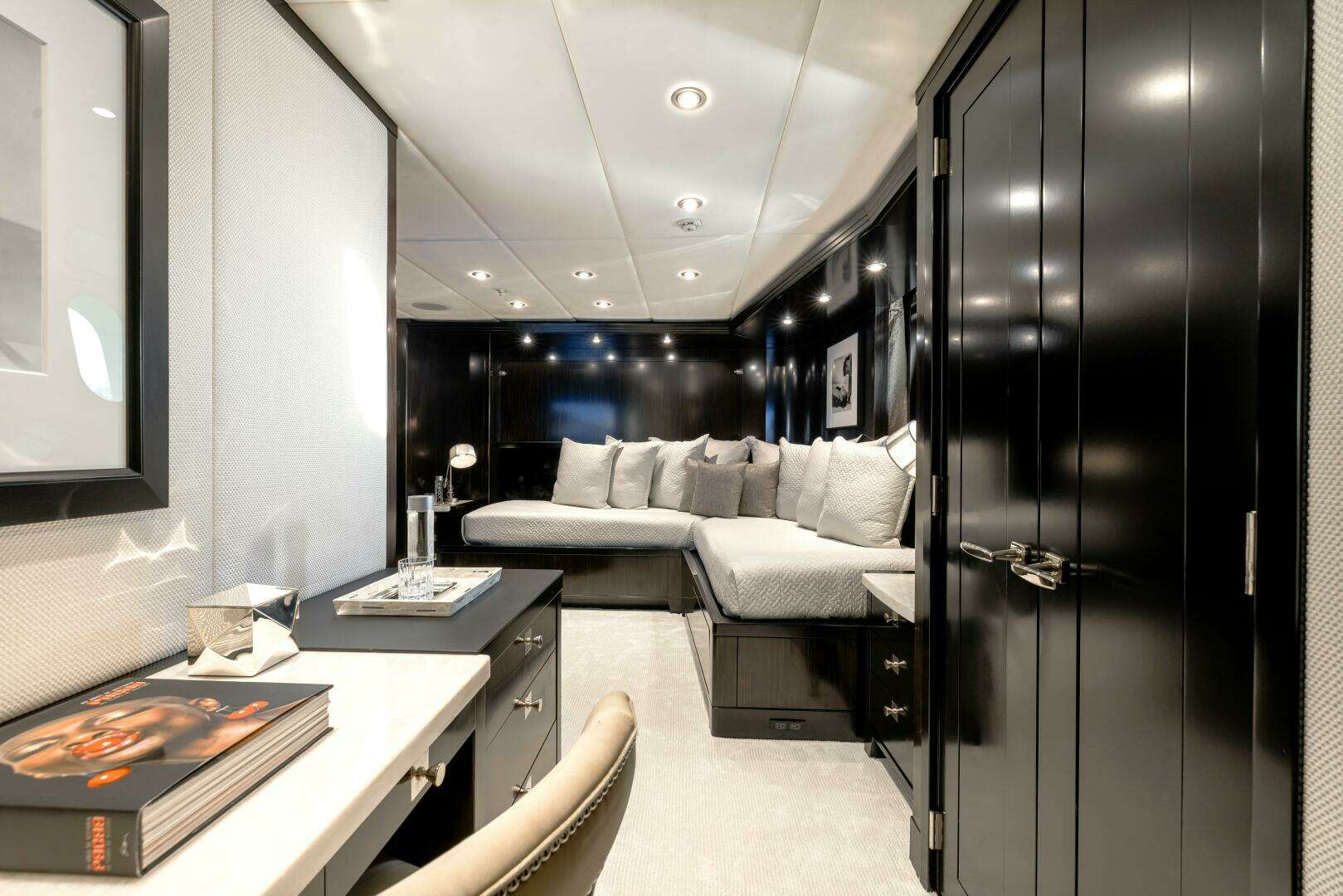 2011 Trinity Yachts Semi-Displacement - Image 23