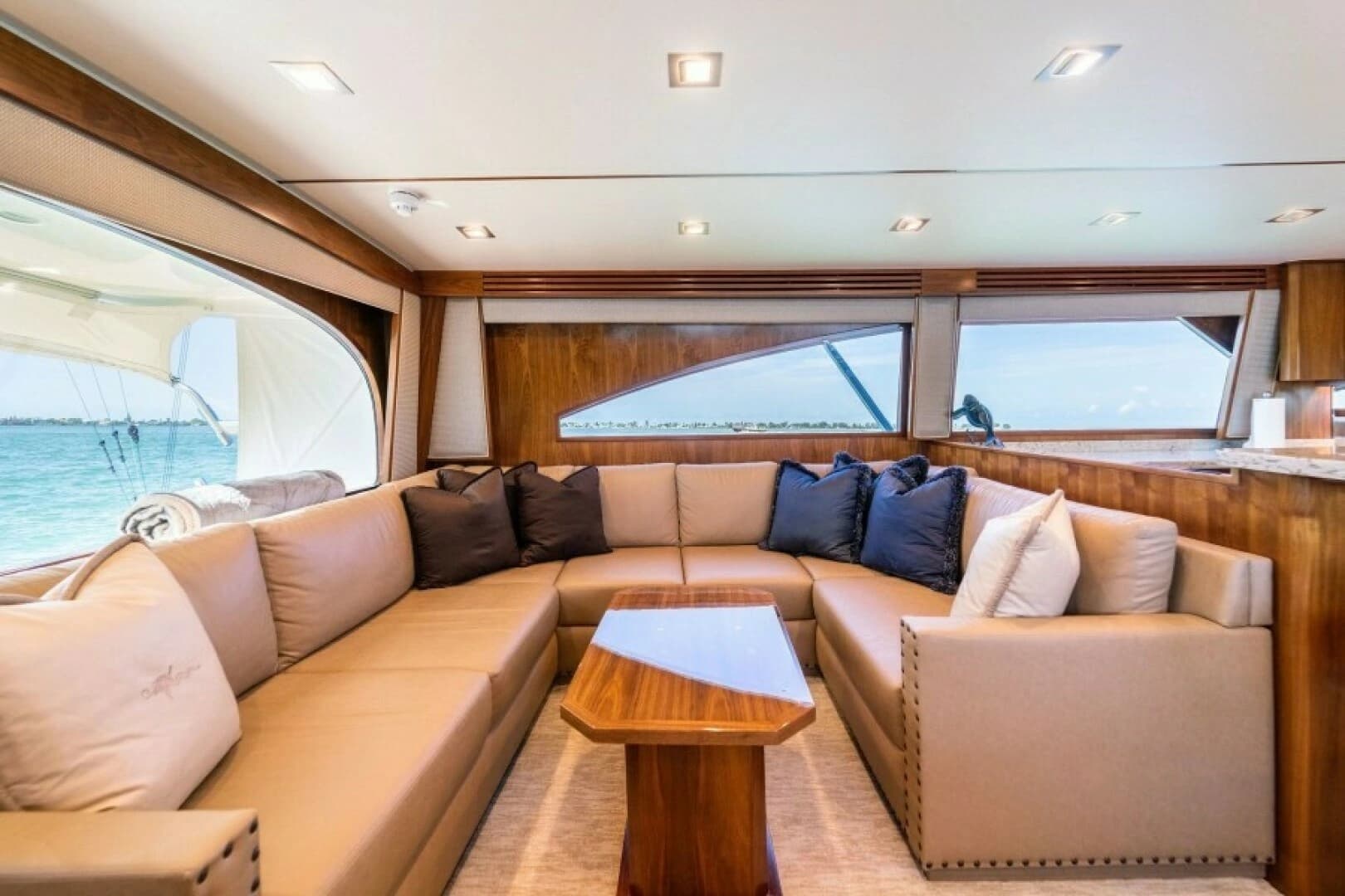 2018 Viking 72 Convertible - Image 29