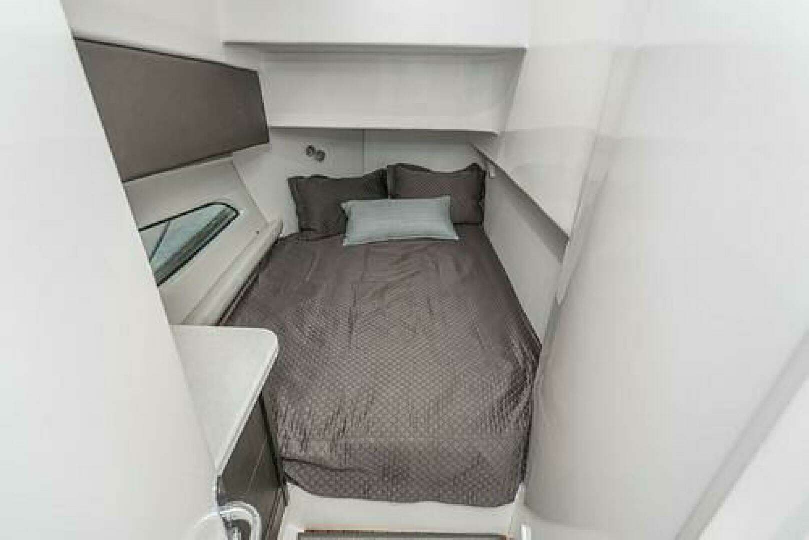 2022 Intrepid 477 Evolution - Image 38