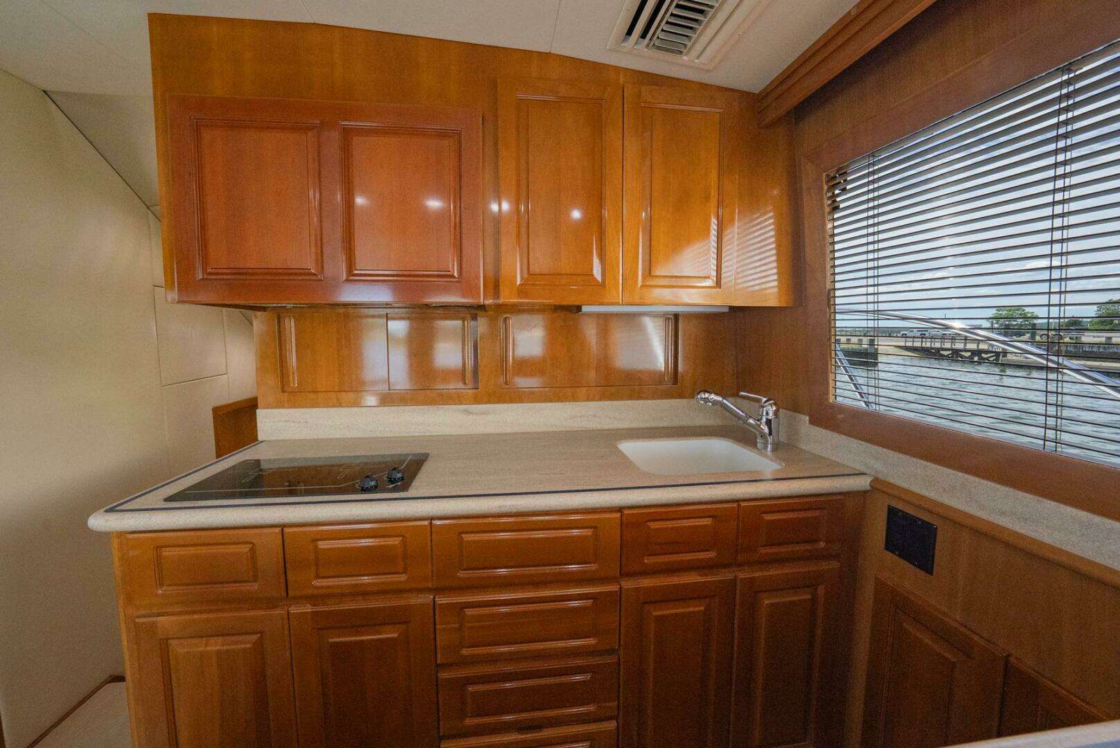 2001 Hatteras 50 Convertible - Image 30