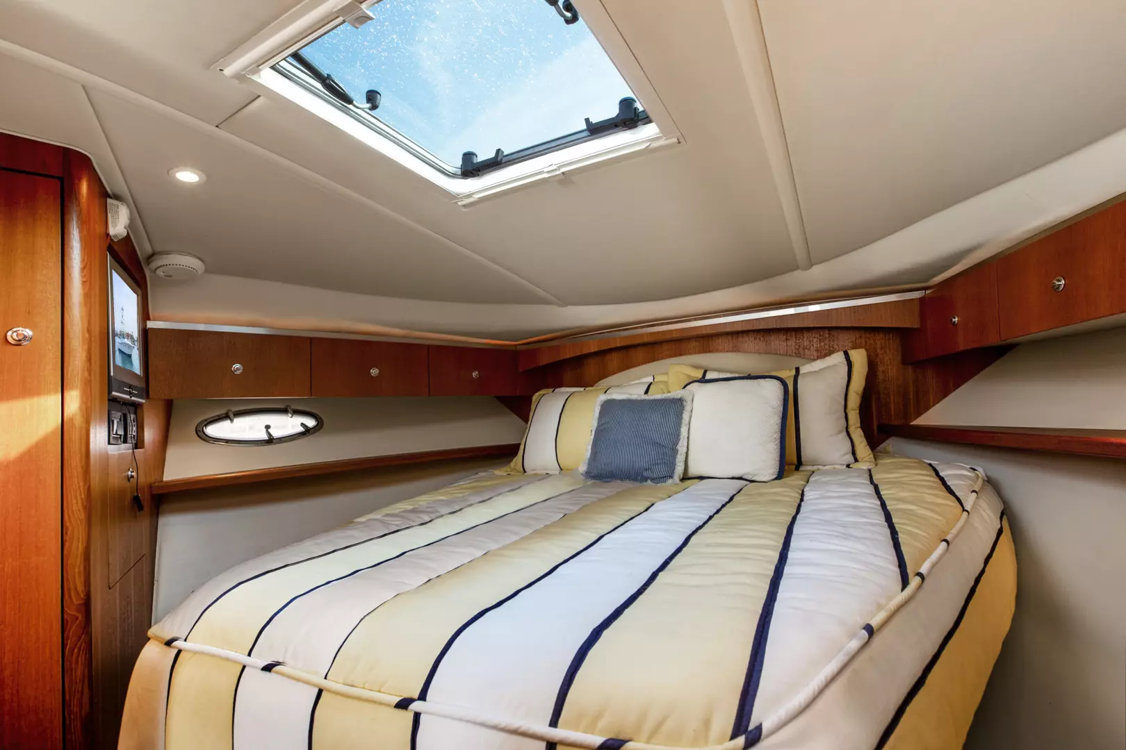 2006 Tiara Yachts 3600 Open - Image 5
