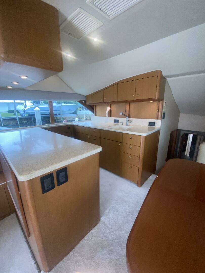 2002 Ocean Yachts 52 Super Sport - Image 4