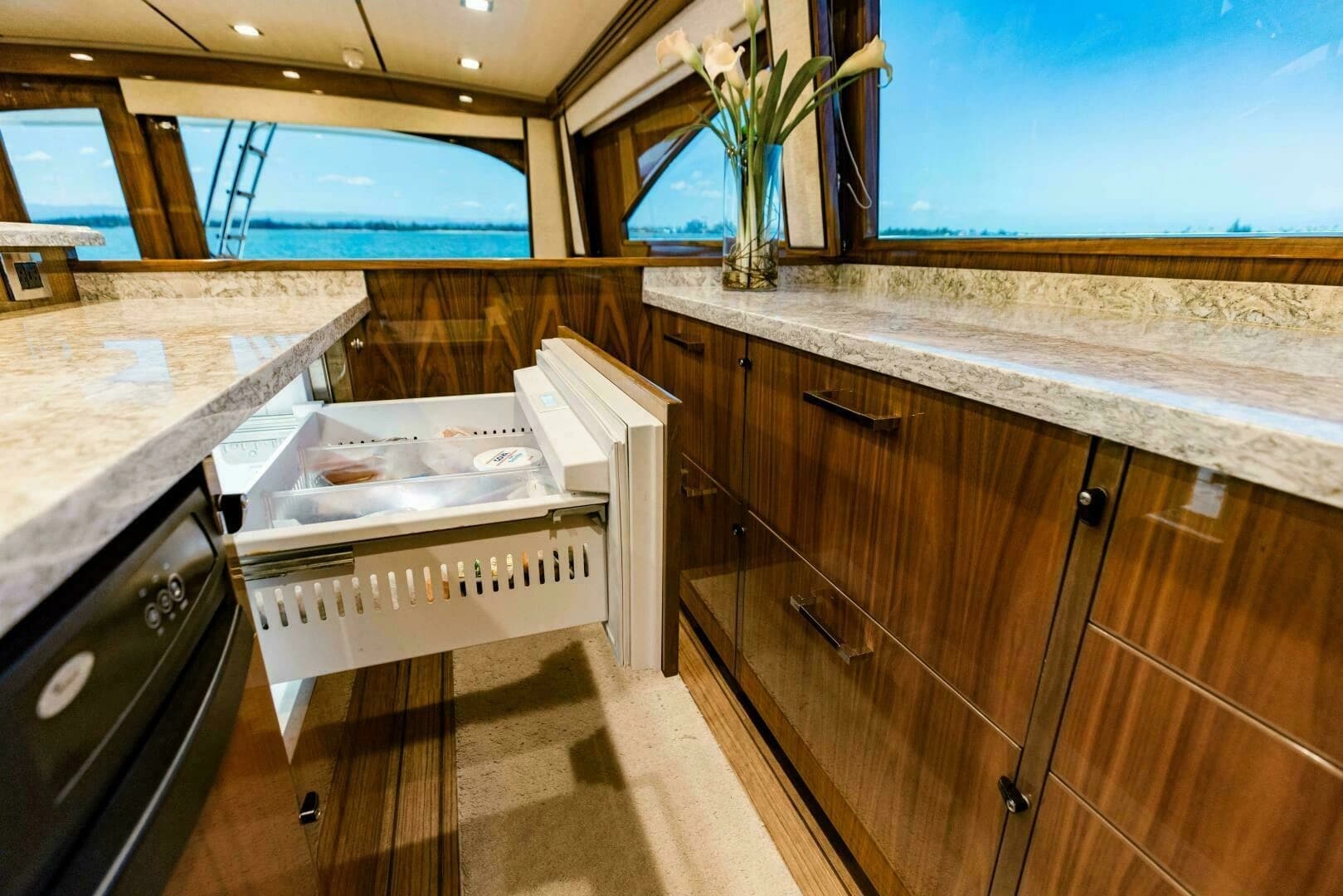 2020 Viking 72 Enclosed Bridge - Image 14