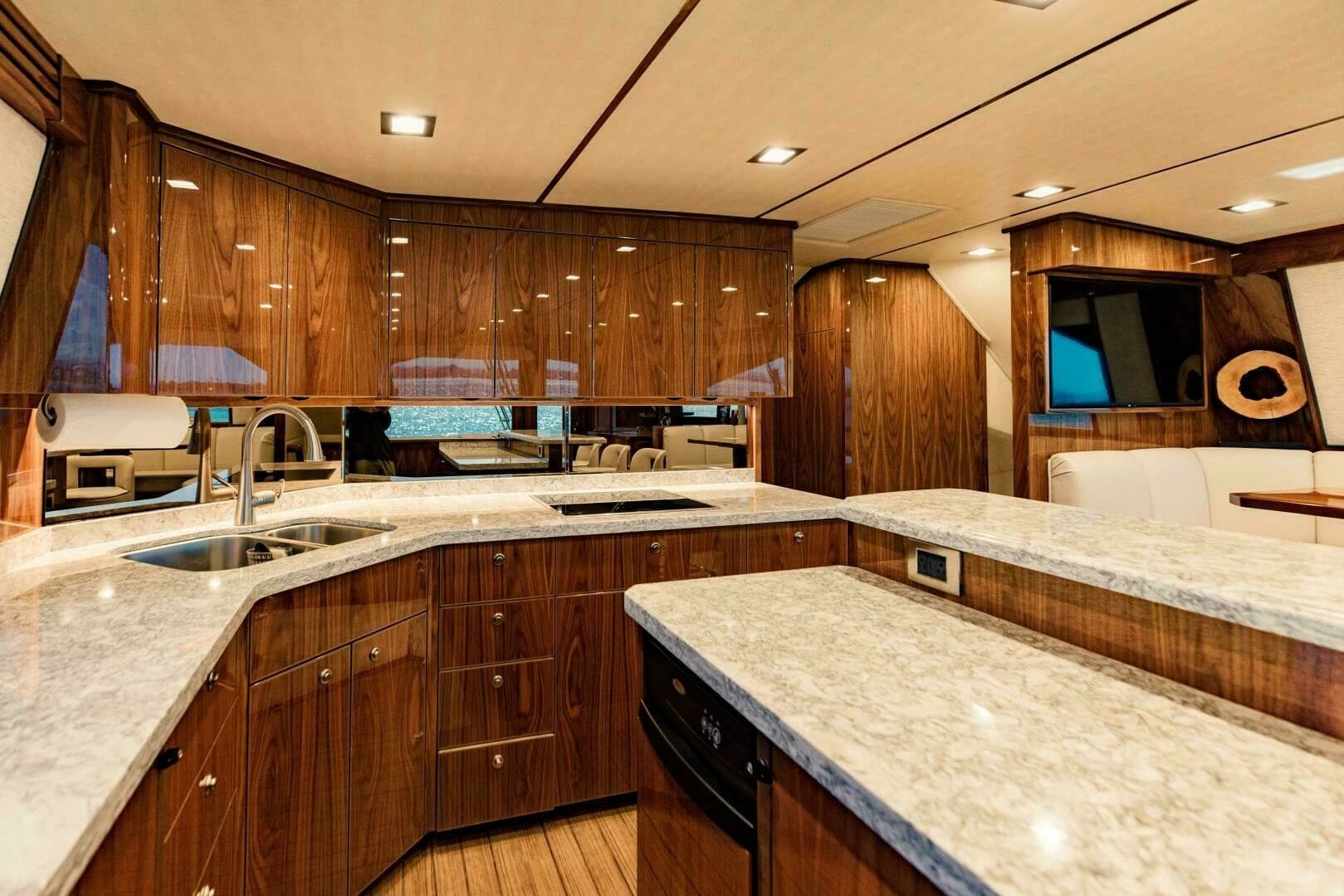 2020 Viking 72 Enclosed Bridge - Image 11