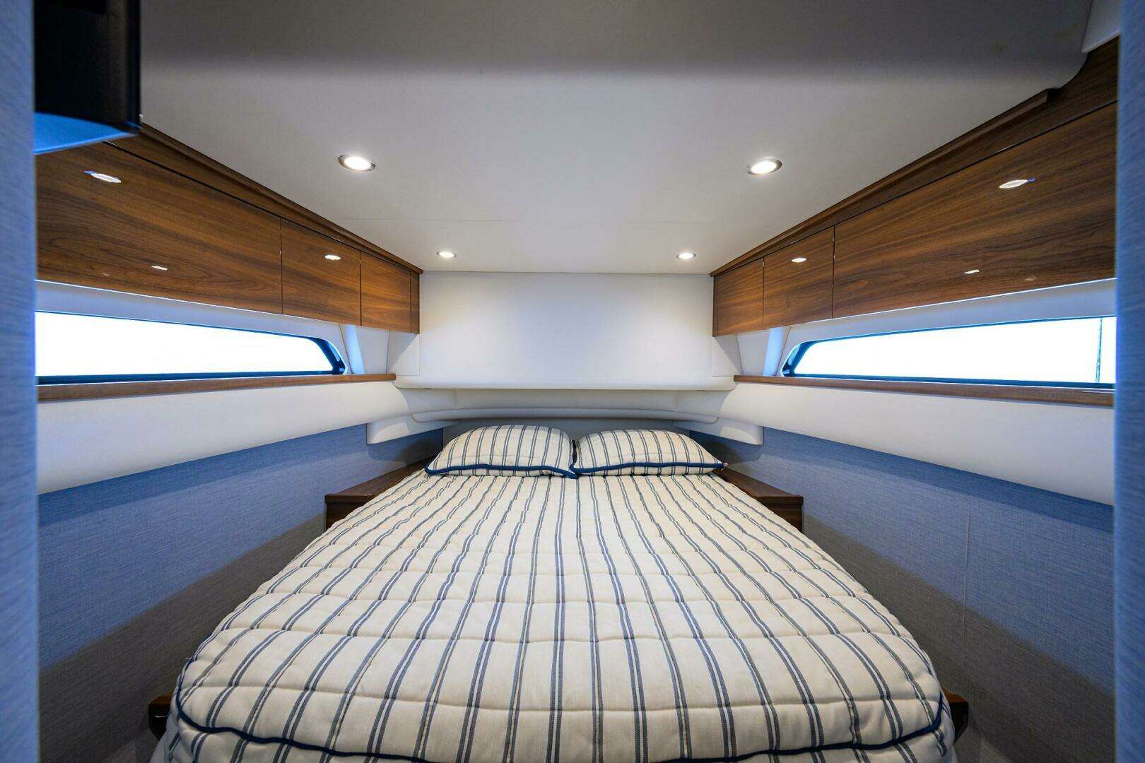2024 Valhalla Boatworks V-55 - Image 6