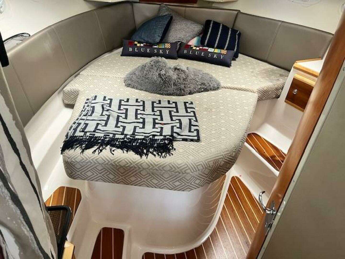 2021 Cutwater 32 CB - Image 10