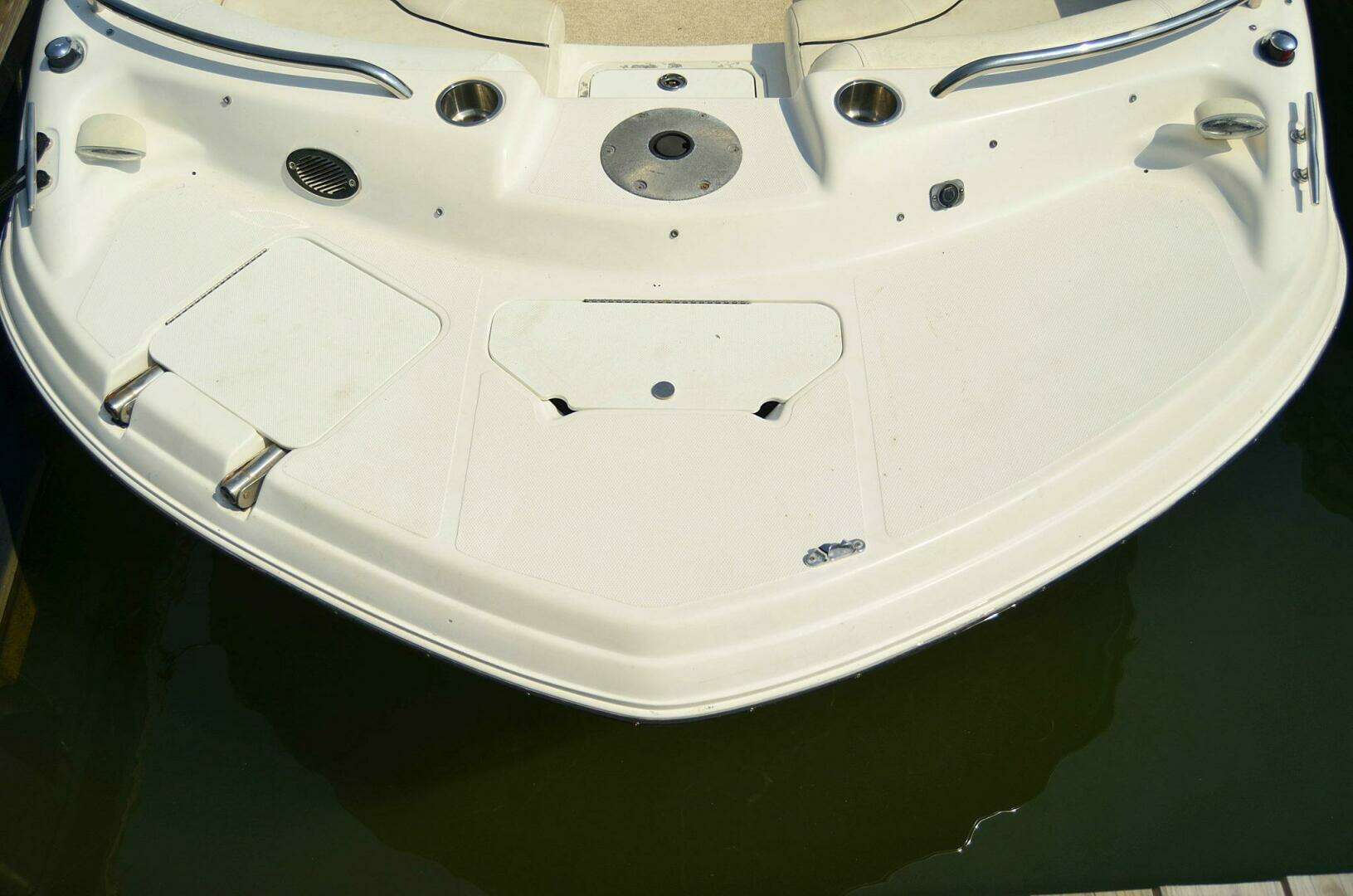 2011 Hurricane SunDeck 217 OB - Image 10