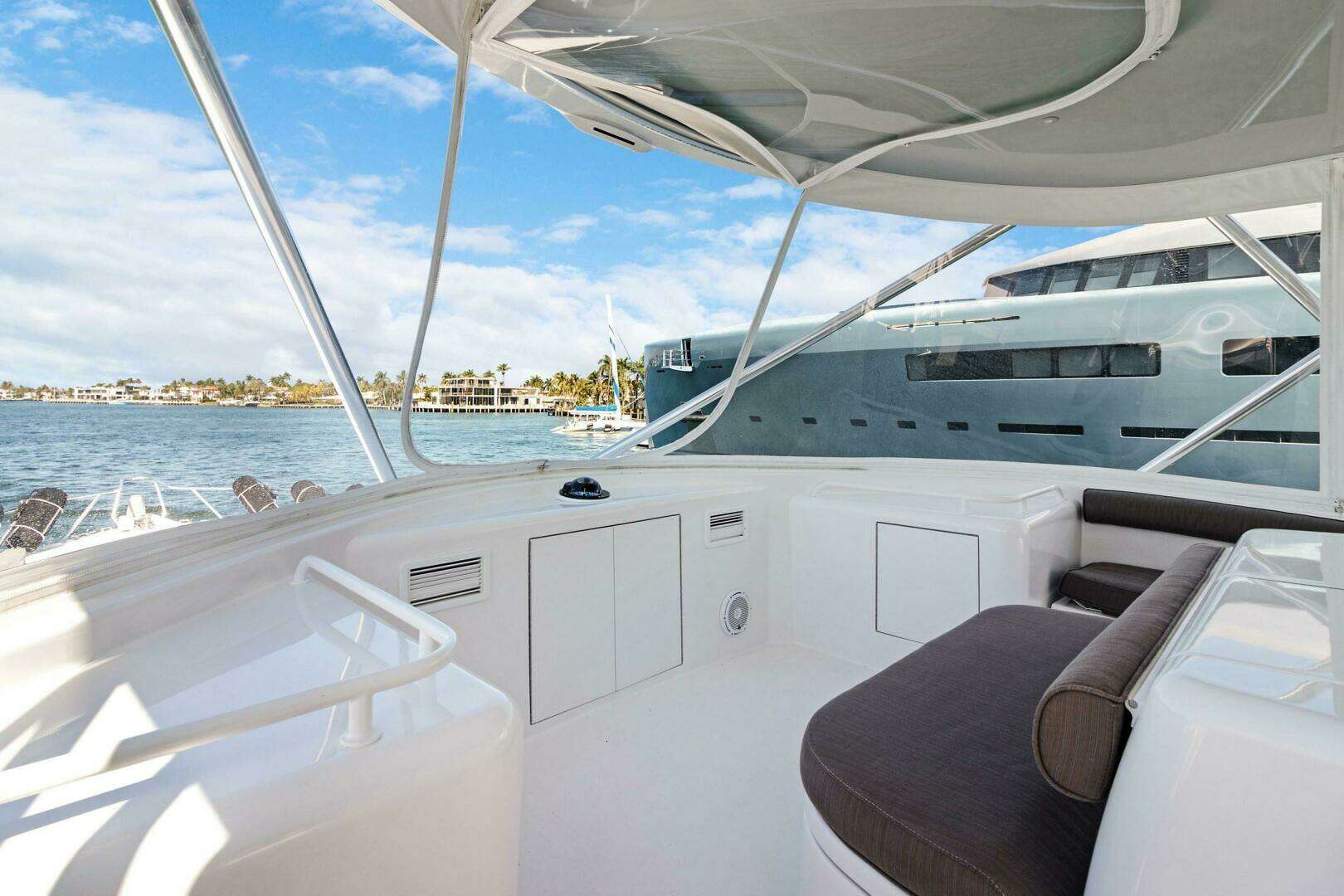 2016 Hatteras GT63 - Image 27