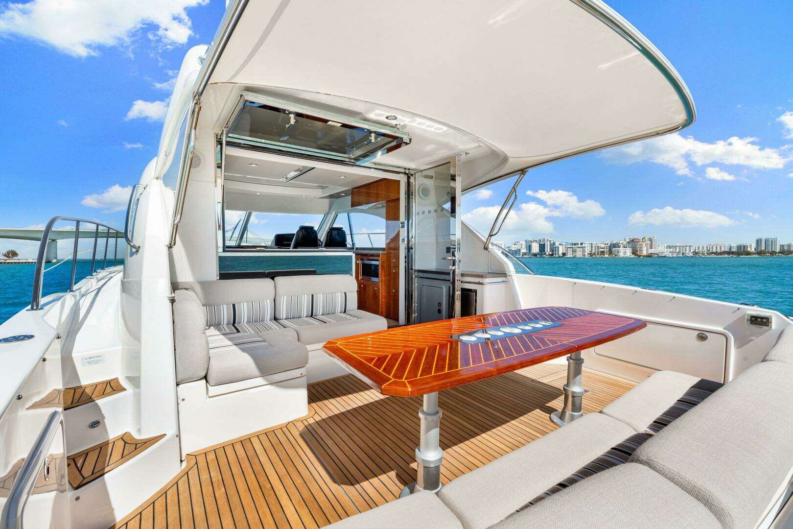 2016 Riviera 5000 Sport Yacht - Image 39