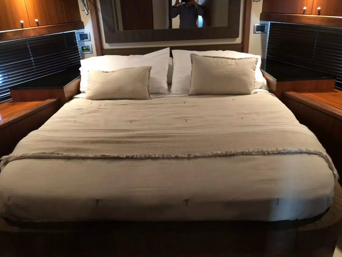 2009 Sunseeker Manhattan - Image 13