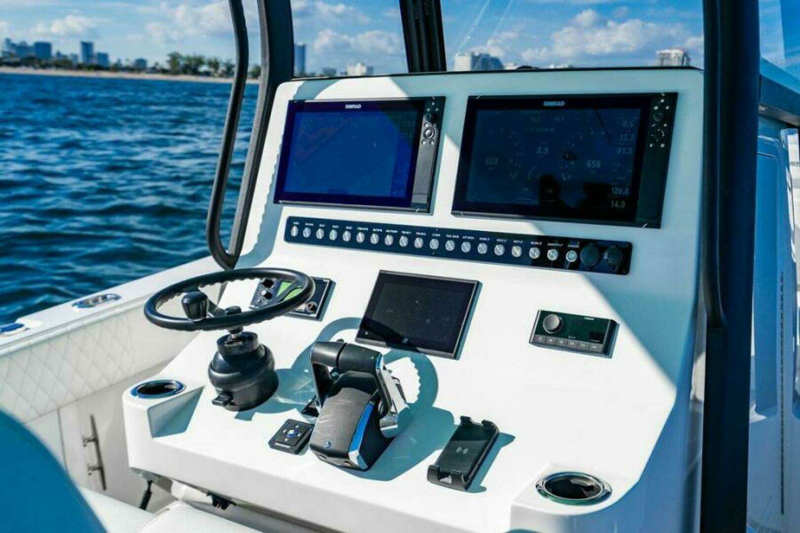 2026 Reef Runner 340 - Image 26