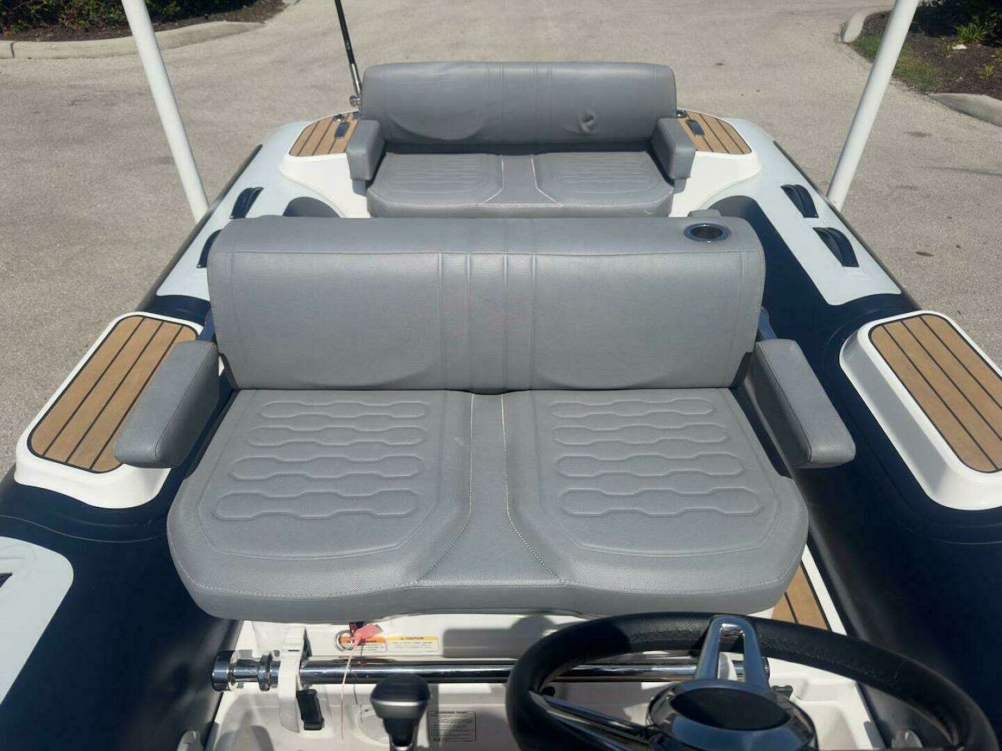 2024 Williams Jet Tenders 445 Diesel Jet - Image 8