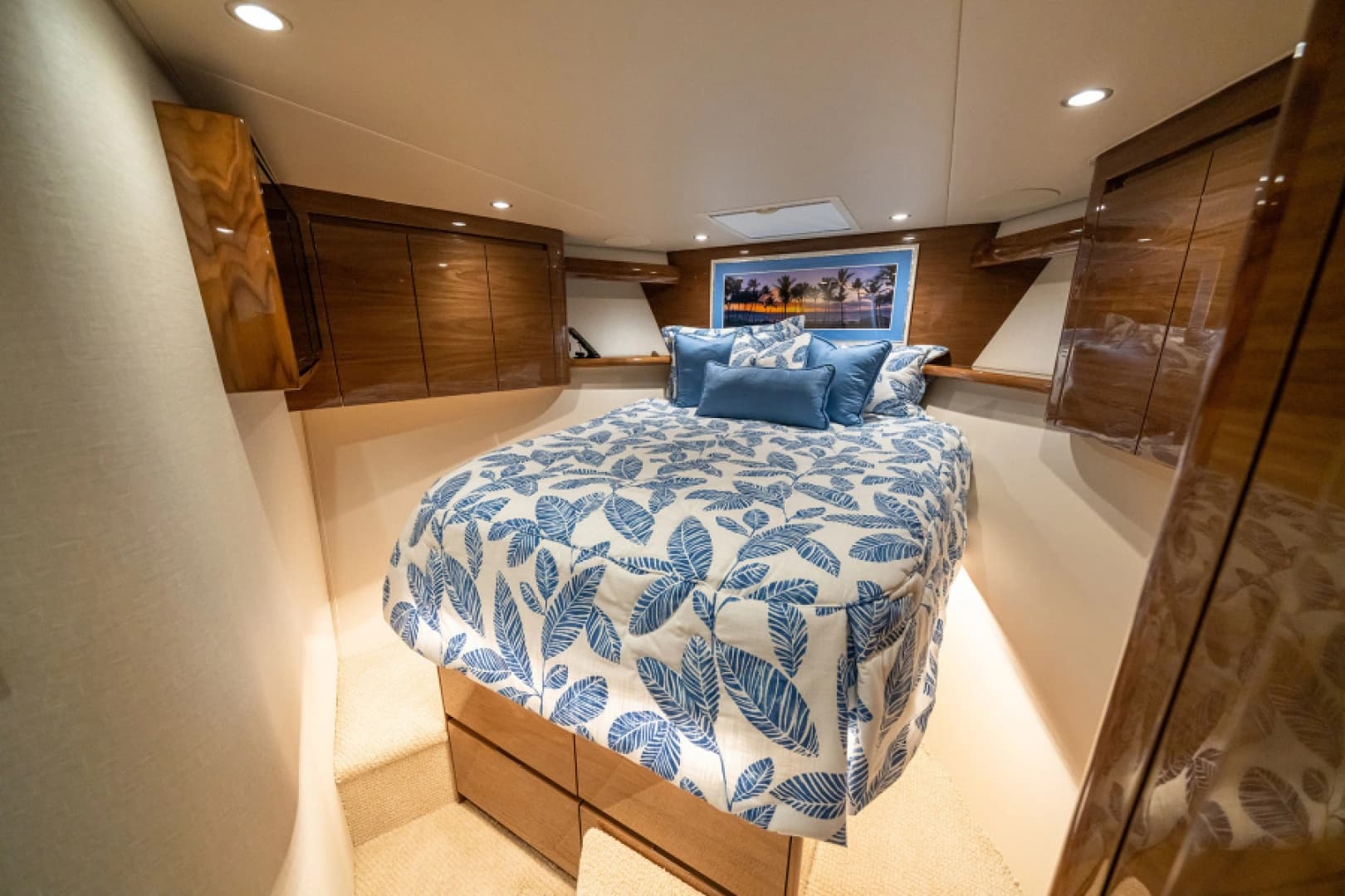2027 Viking 54 Sport Coupe - Image 3