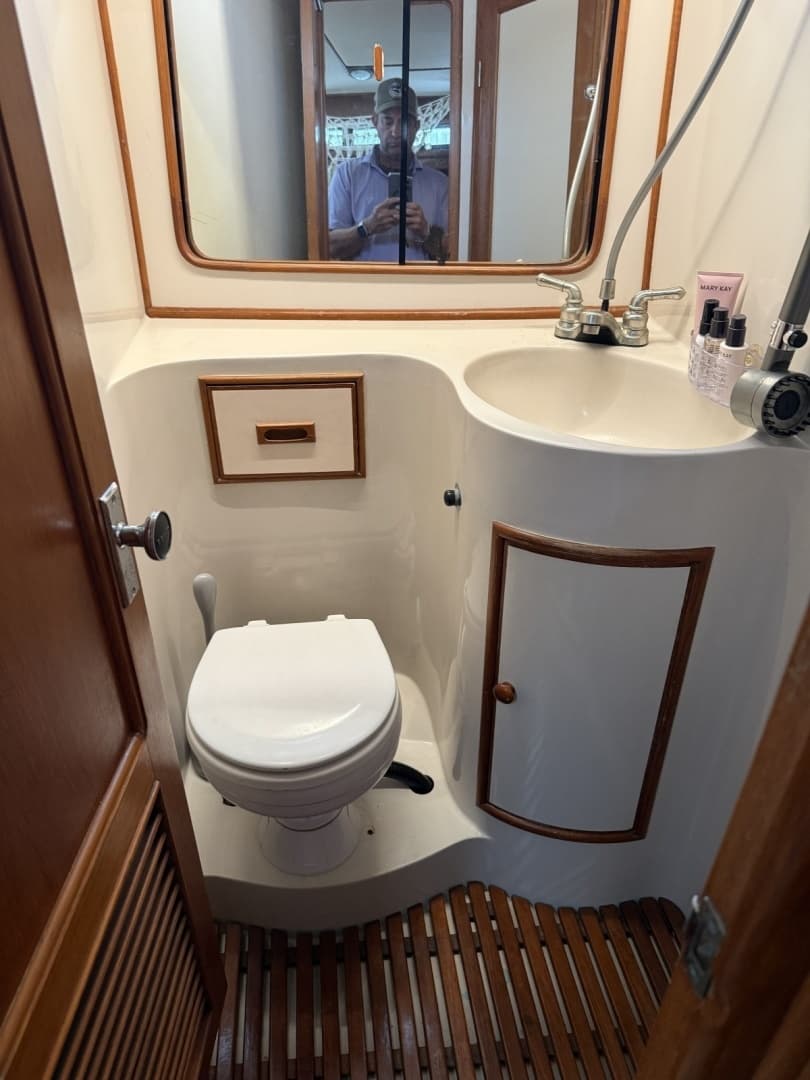 1988 President 35 Double Cabin - Image 35
