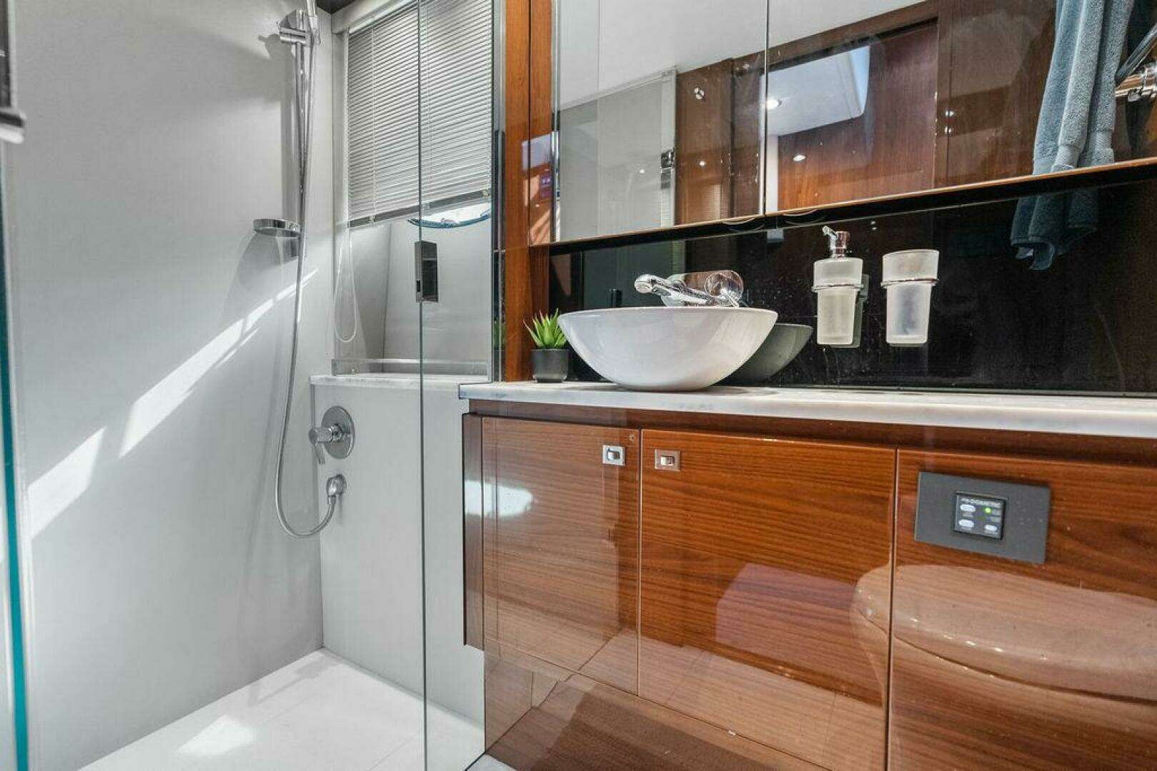 2016 Princess 60 Flybridge Motor Yacht - Image 42