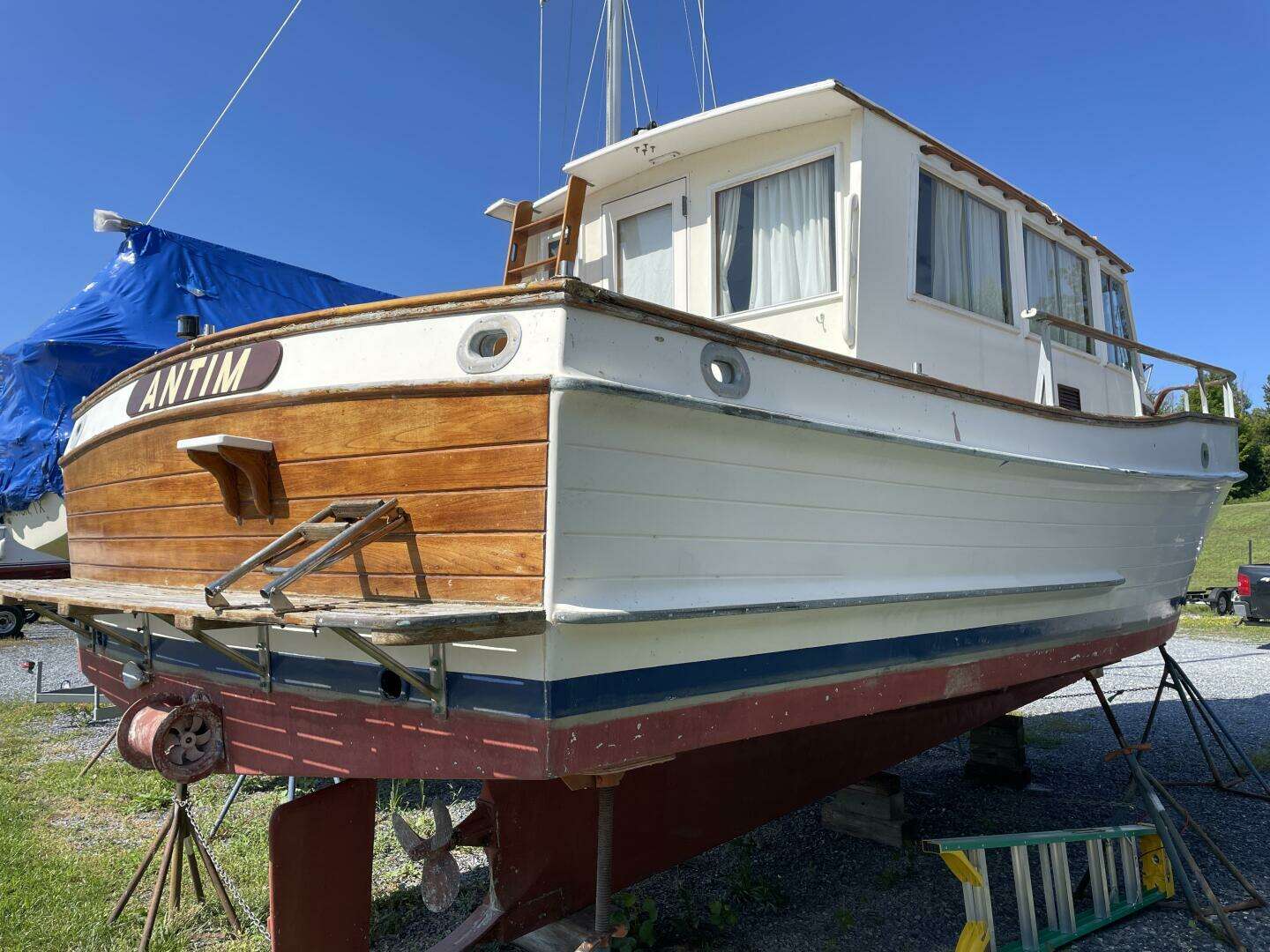 1982 Grand Banks — - Image 4
