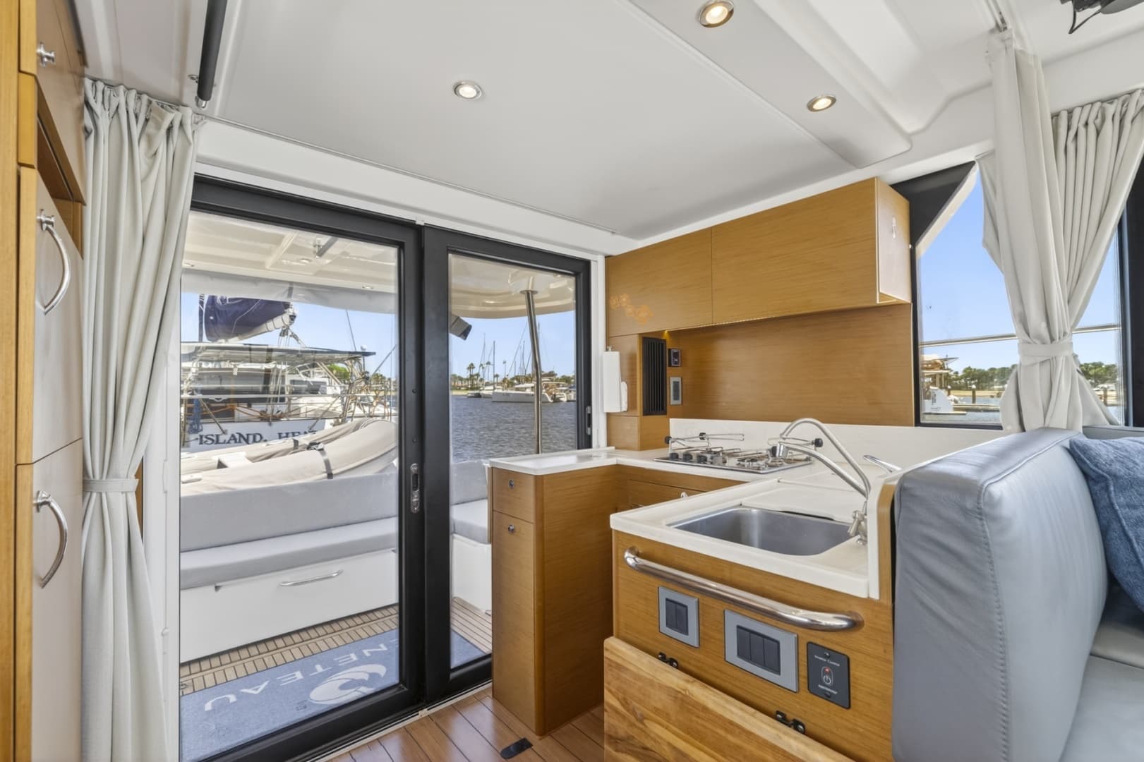 2022 Beneteau Swift Trawler 41 Fly - Image 39