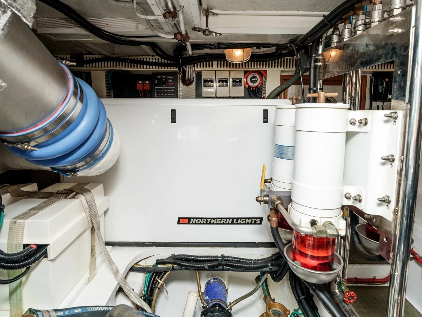 2005 Offshore Yachts Pilothouse - Image 40